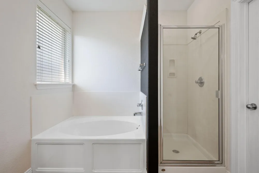2909 Castleton Bay Lane Pearland, TX 77584