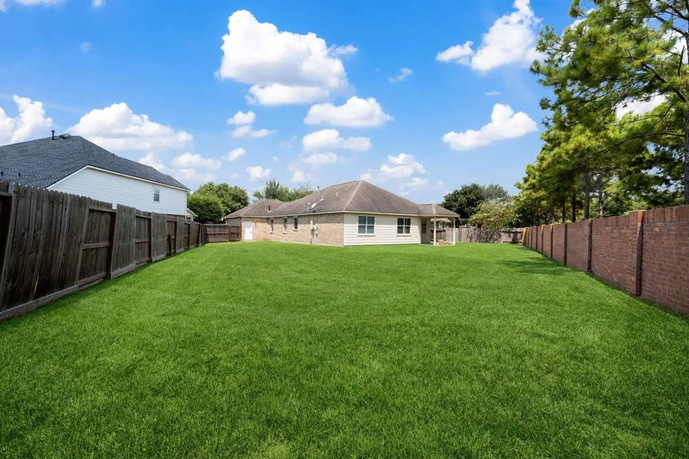 2909 Castleton Bay Lane Pearland, TX 77584