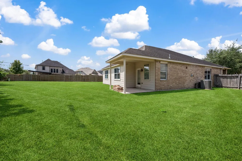2909 Castleton Bay Lane Pearland, TX 77584