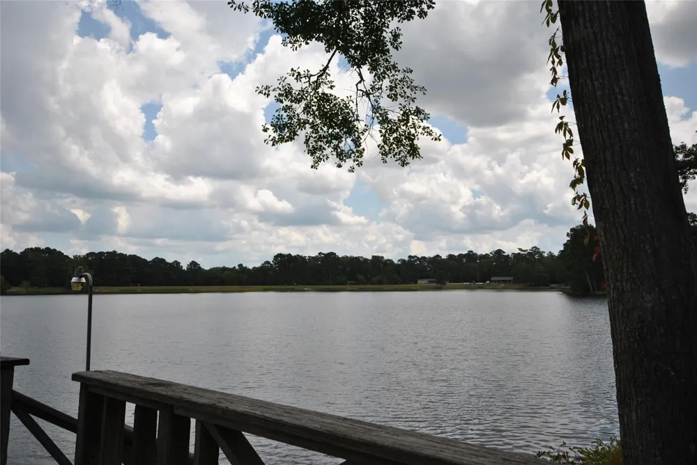 12960 Royal Shores Drive Conroe, TX 77303