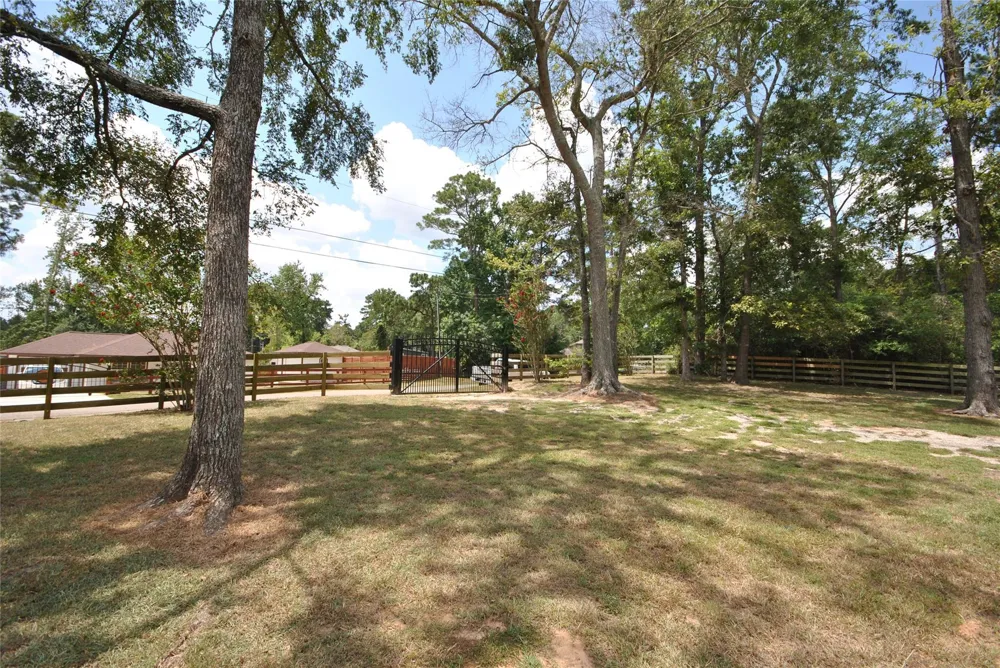 12960 Royal Shores Drive Conroe, TX 77303