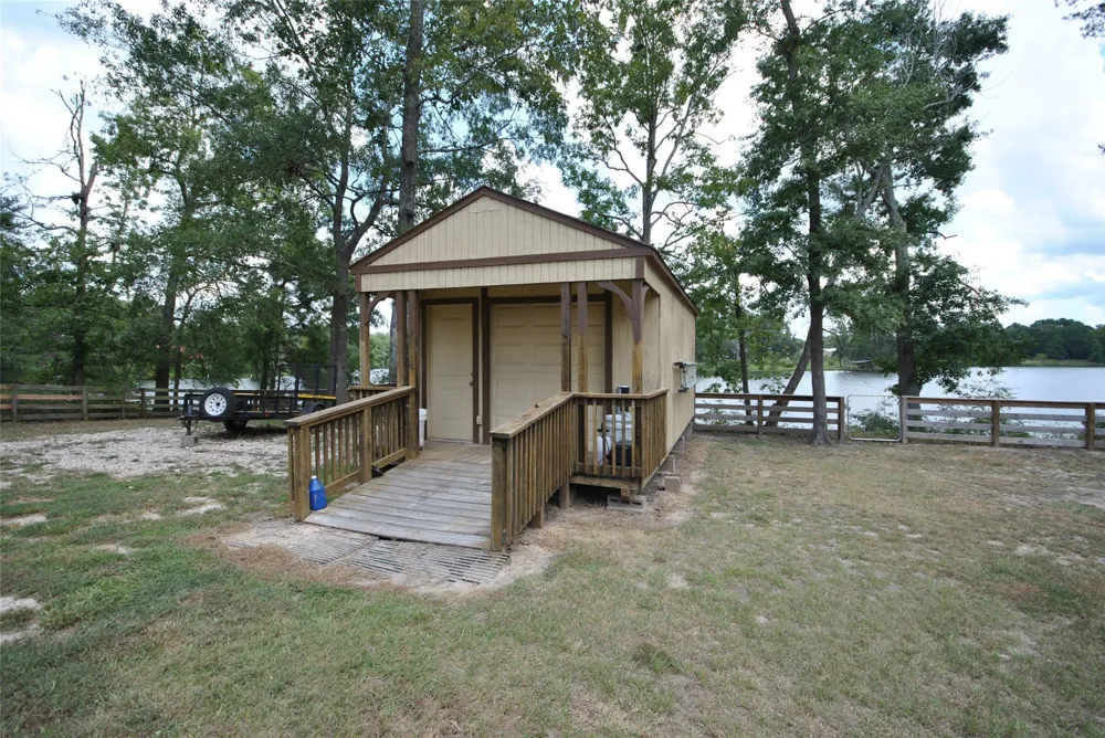 12960 Royal Shores Drive Conroe, TX 77303