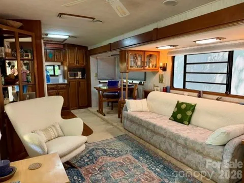 284 Aqua Vista Loop