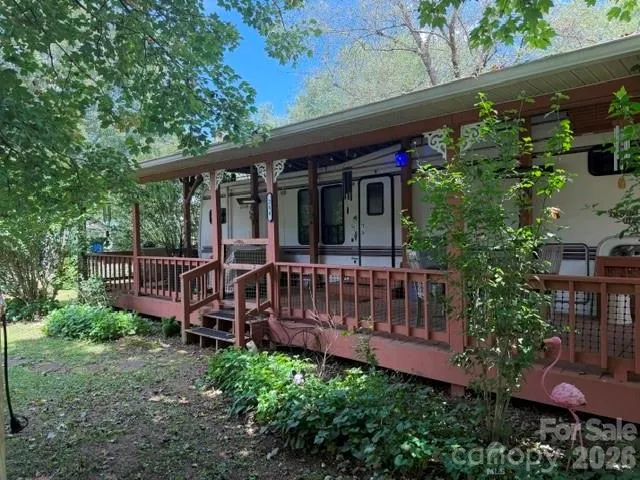 284 Aqua Vista Loop Waynesville, NC 28786