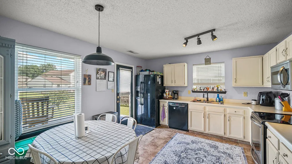 55 Kensington Court Pittsboro, IN 46167