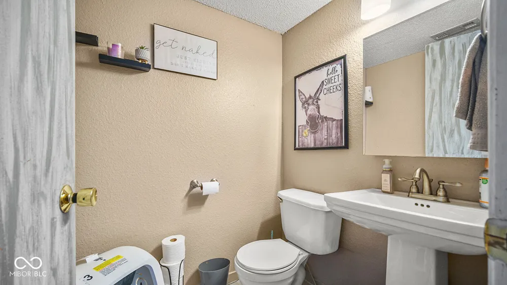 55 Kensington Court Pittsboro, IN 46167