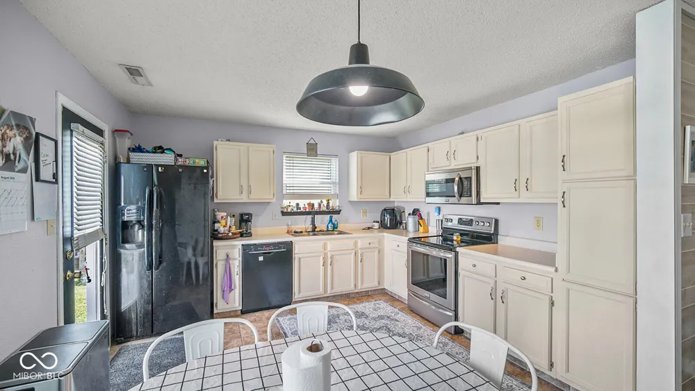 55 Kensington Court Pittsboro, IN 46167