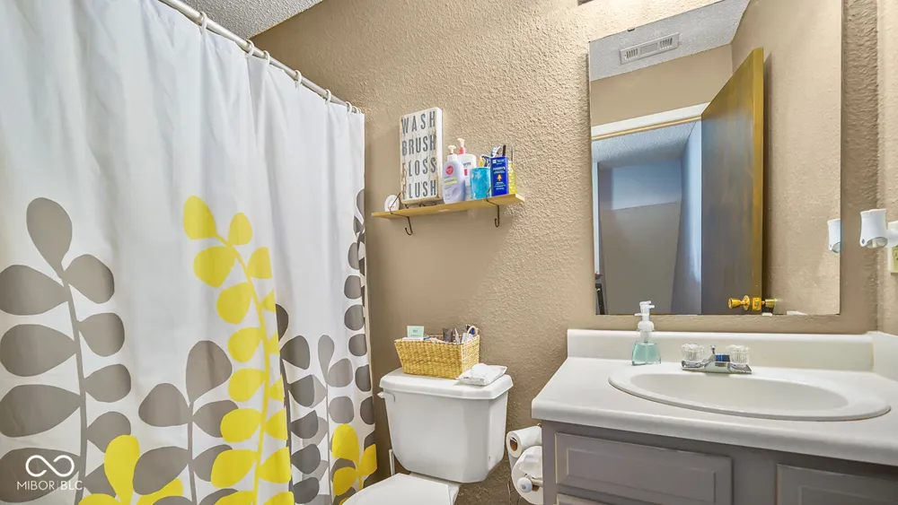 55 Kensington Court Pittsboro, IN 46167