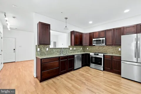 4006 EAGER TERRACE