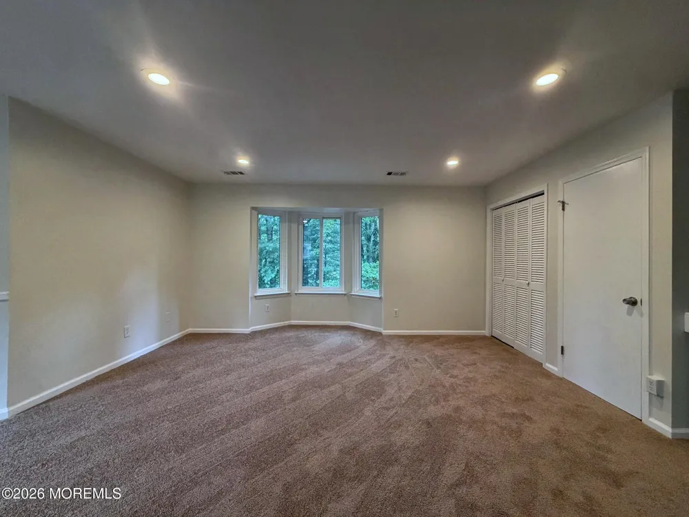 148 Delaware Trail Lakewood, NJ 08701