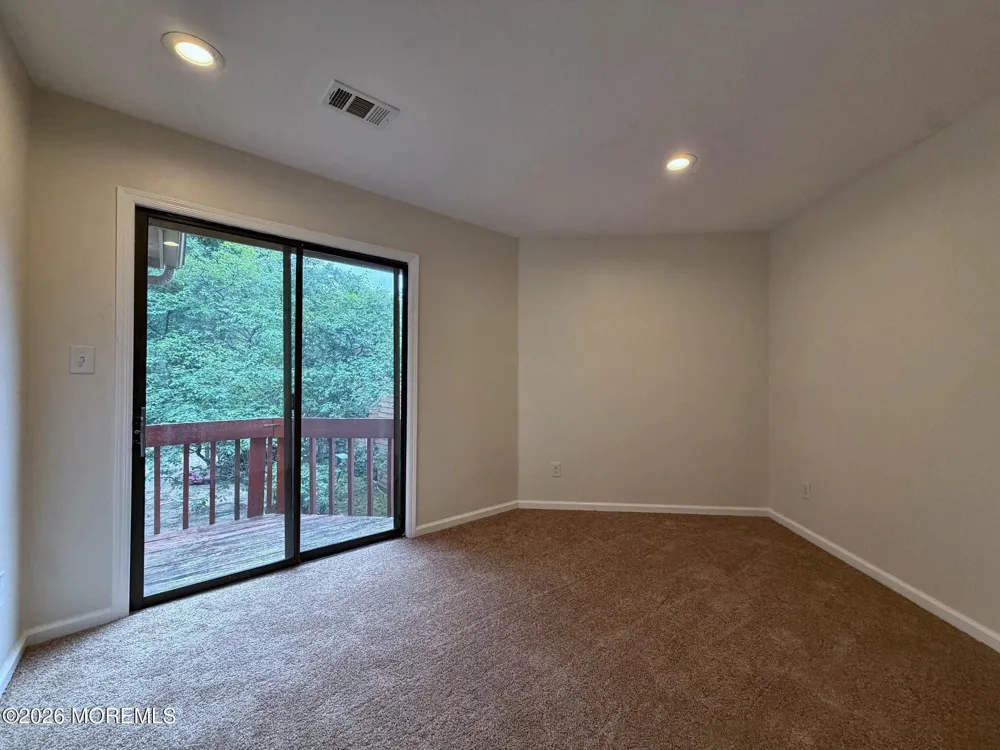 148 Delaware Trail Lakewood, NJ 08701