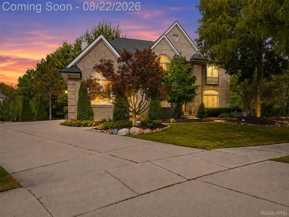 22099 Barclay Court Novi City, MI 48374