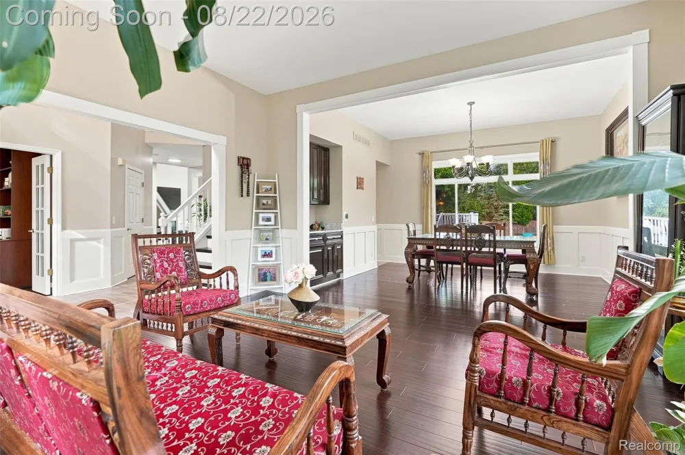 22099 Barclay Court Novi City, MI 48374