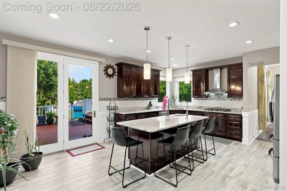 22099 Barclay Court Novi City, MI 48374