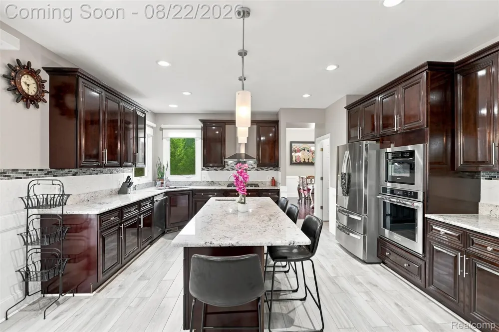 22099 Barclay Court Novi City, MI 48374