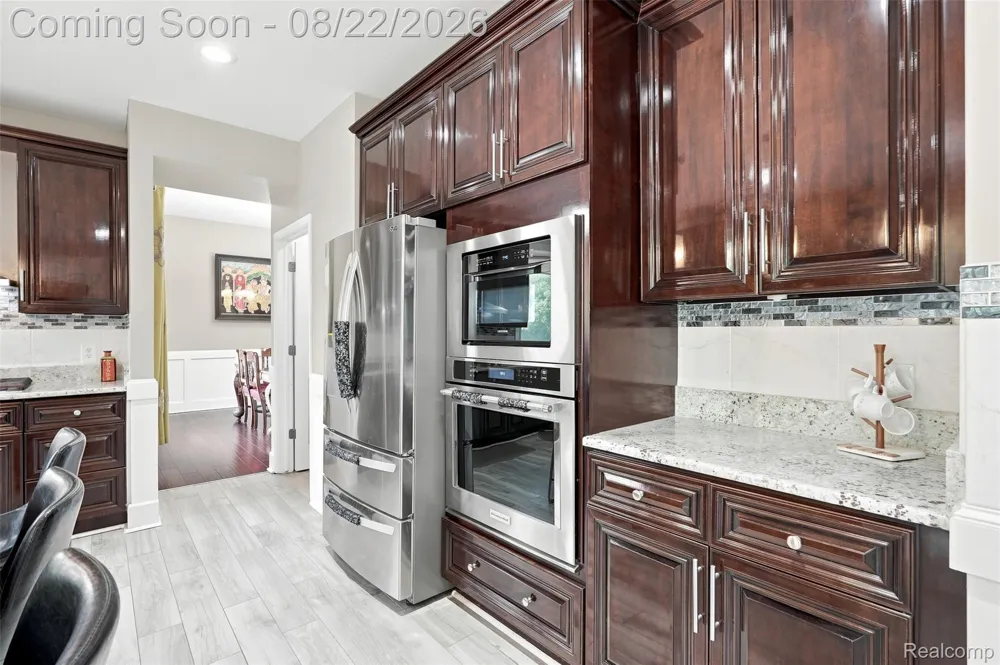 22099 Barclay Court Novi City, MI 48374