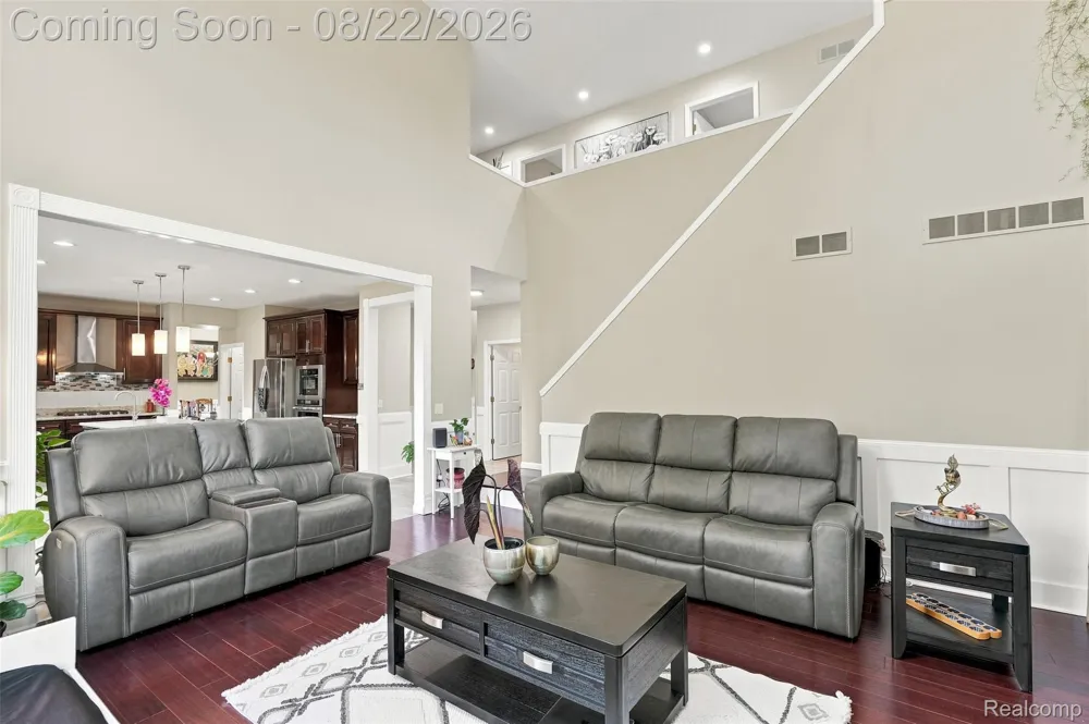 22099 Barclay Court Novi City, MI 48374