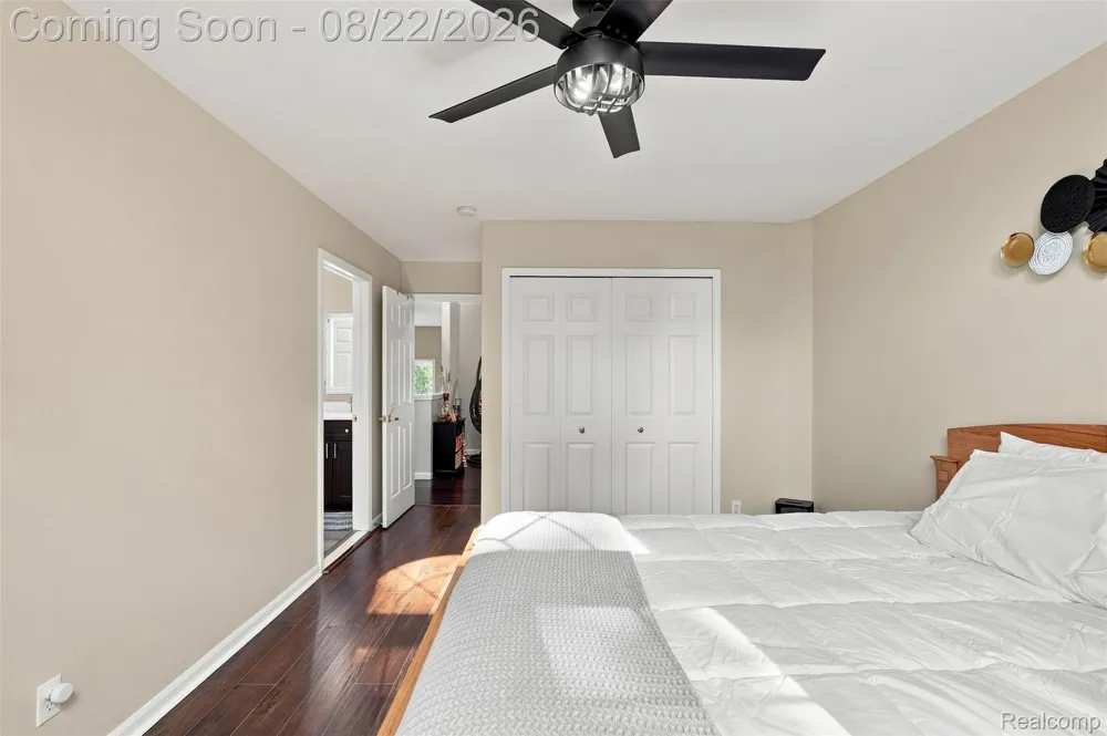 22099 Barclay Court Novi City, MI 48374