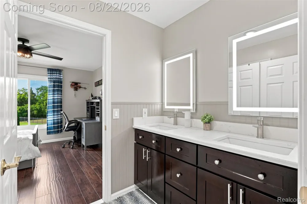 22099 Barclay Court Novi City, MI 48374