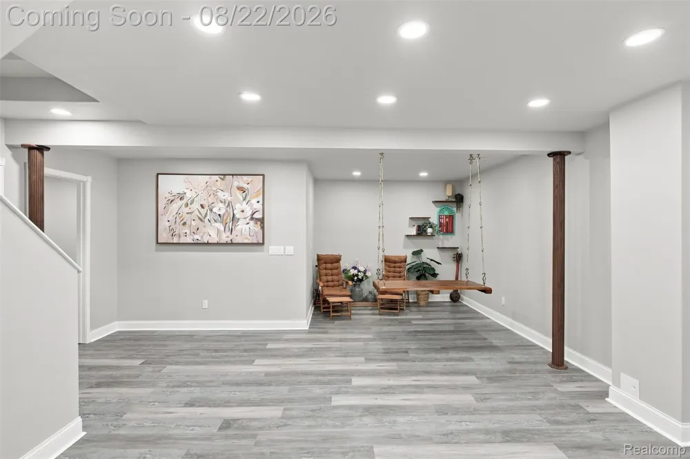 22099 Barclay Court Novi City, MI 48374