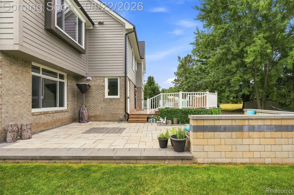 22099 Barclay Court Novi City, MI 48374