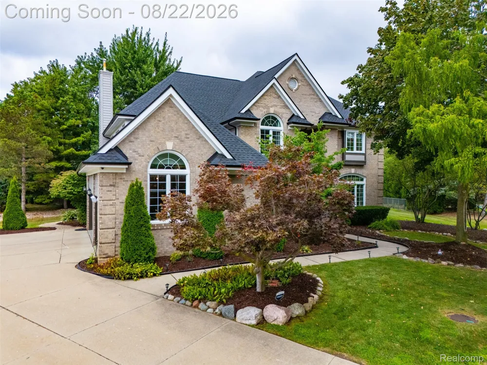 22099 Barclay Court Novi City, MI 48374