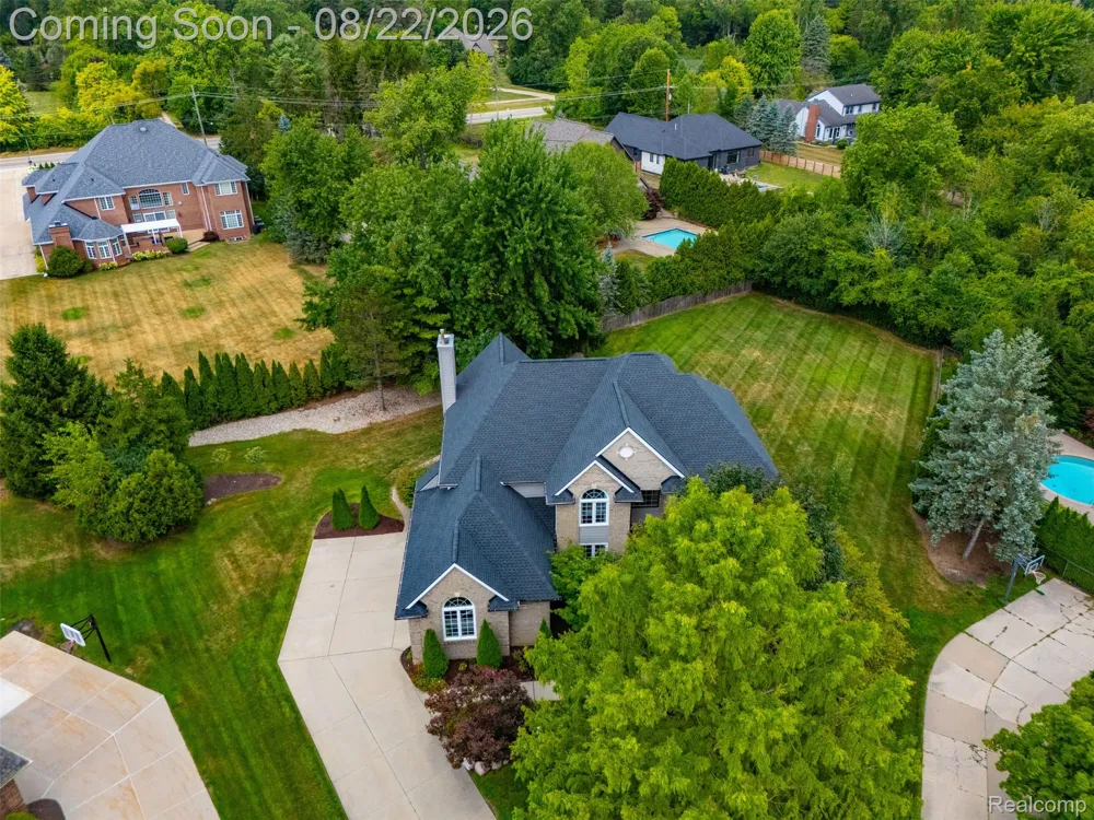 22099 Barclay Court Novi City, MI 48374