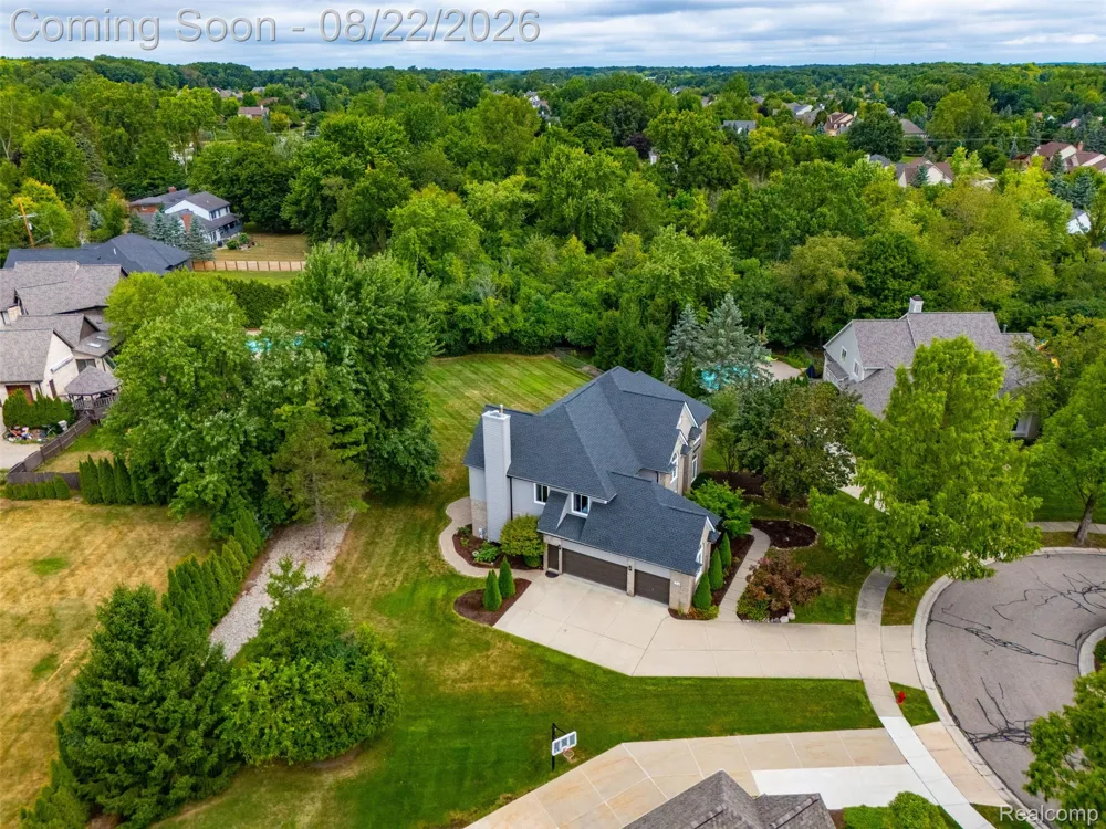 22099 Barclay Court Novi City, MI 48374