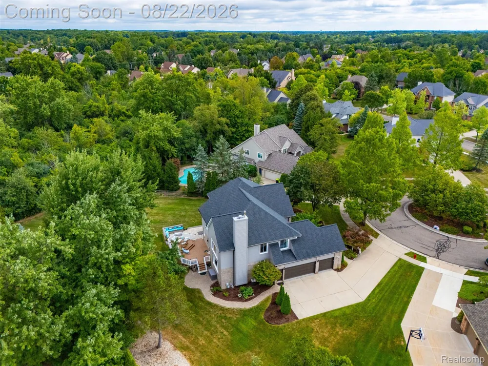 22099 Barclay Court Novi City, MI 48374