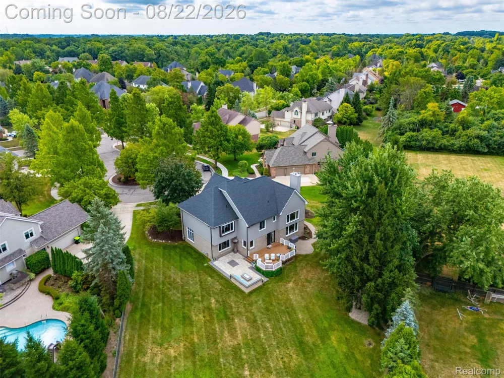 22099 Barclay Court Novi City, MI 48374