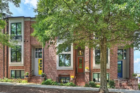 416 E 33rd Street