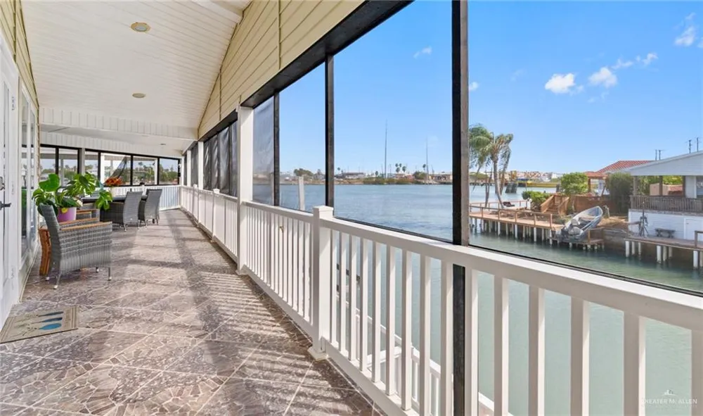 154 E Bonnet Circle Port Isabel, TX 78578