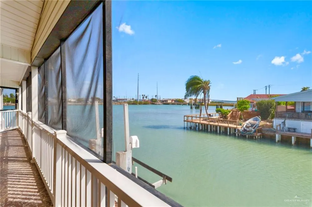 154 E Bonnet Circle Port Isabel, TX 78578