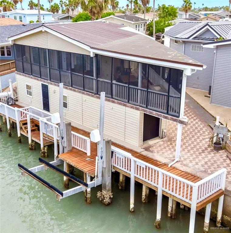 154 E Bonnet Circle Port Isabel, TX 78578