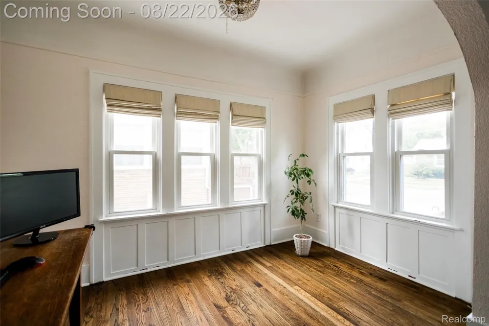 2220 Hyland Street Ferndale City, MI 48220
