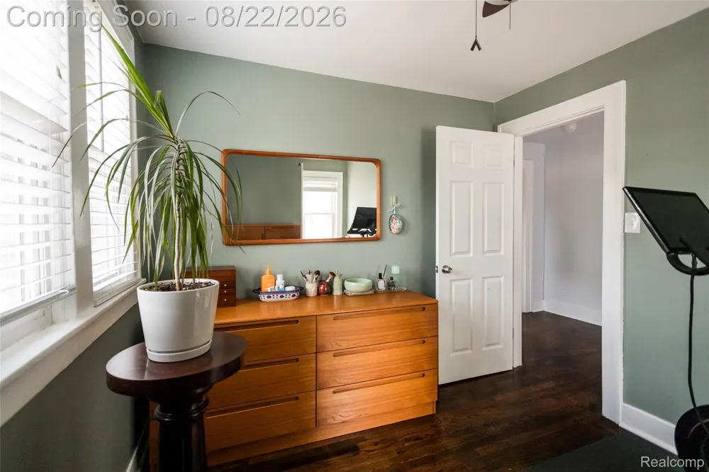 2220 Hyland Street Ferndale City, MI 48220