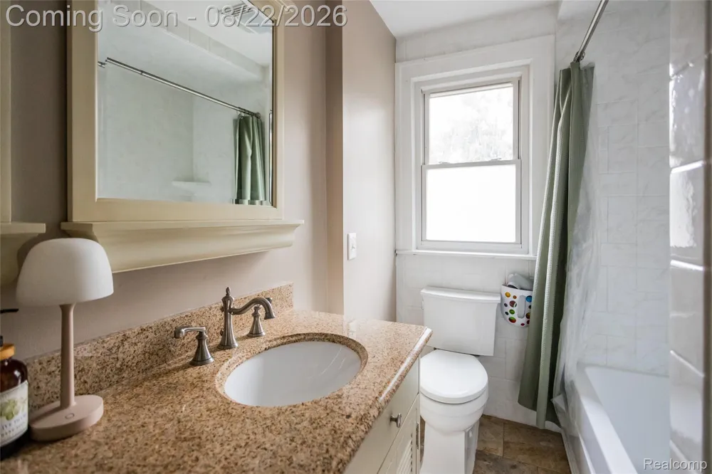 2220 Hyland Street Ferndale City, MI 48220