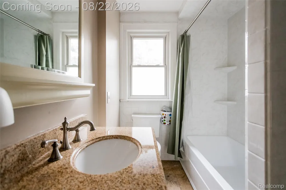 2220 Hyland Street Ferndale City, MI 48220