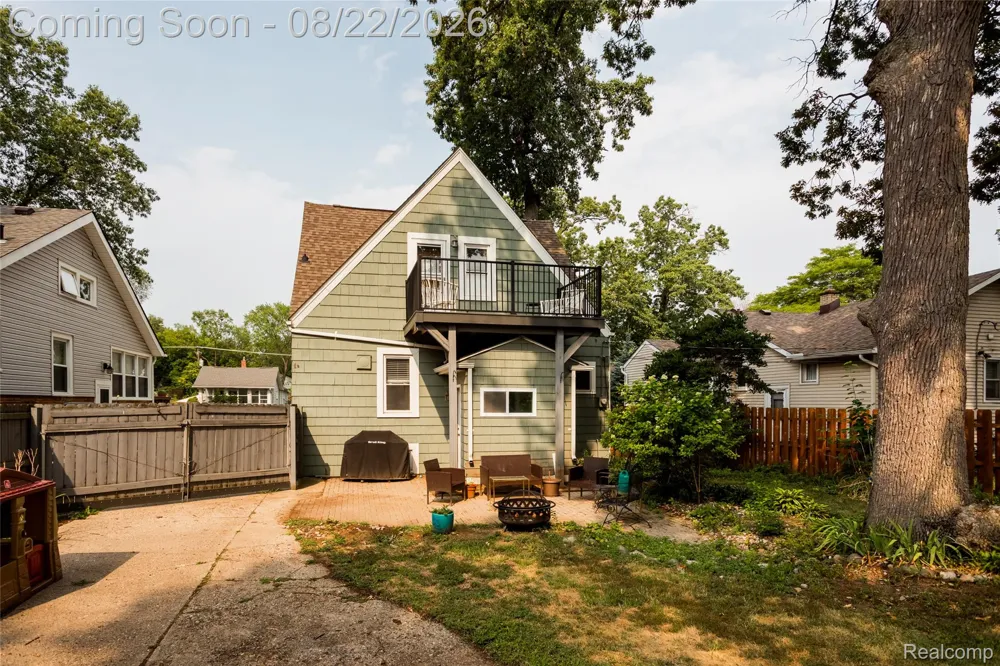 2220 Hyland Street Ferndale City, MI 48220