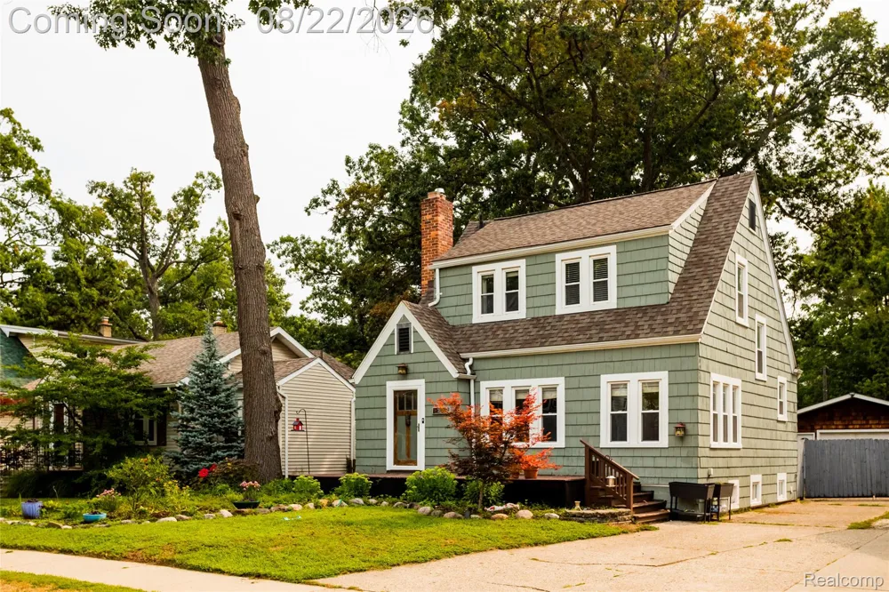 2220 Hyland Street Ferndale City, MI 48220