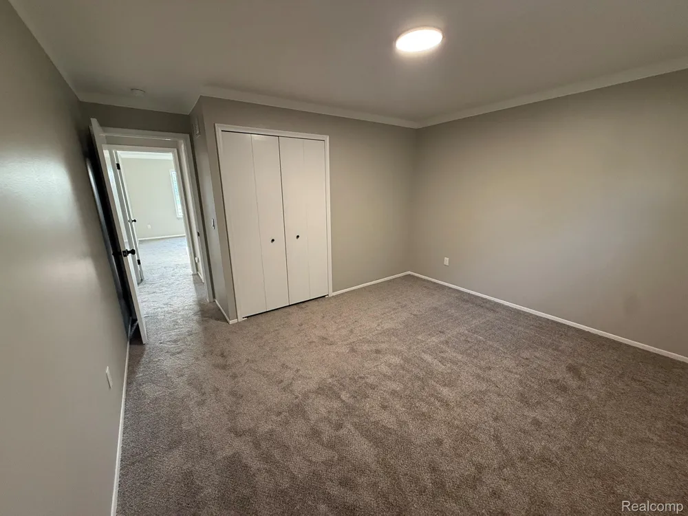 39232 Donahue Drive Clinton Charter Township, MI 48038