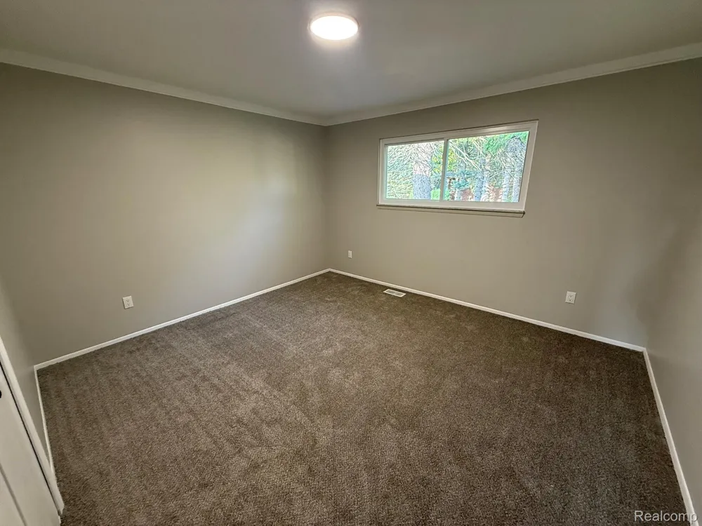 39232 Donahue Drive Clinton Charter Township, MI 48038