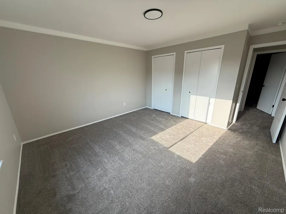 39232 Donahue Drive Clinton Charter Township, MI 48038