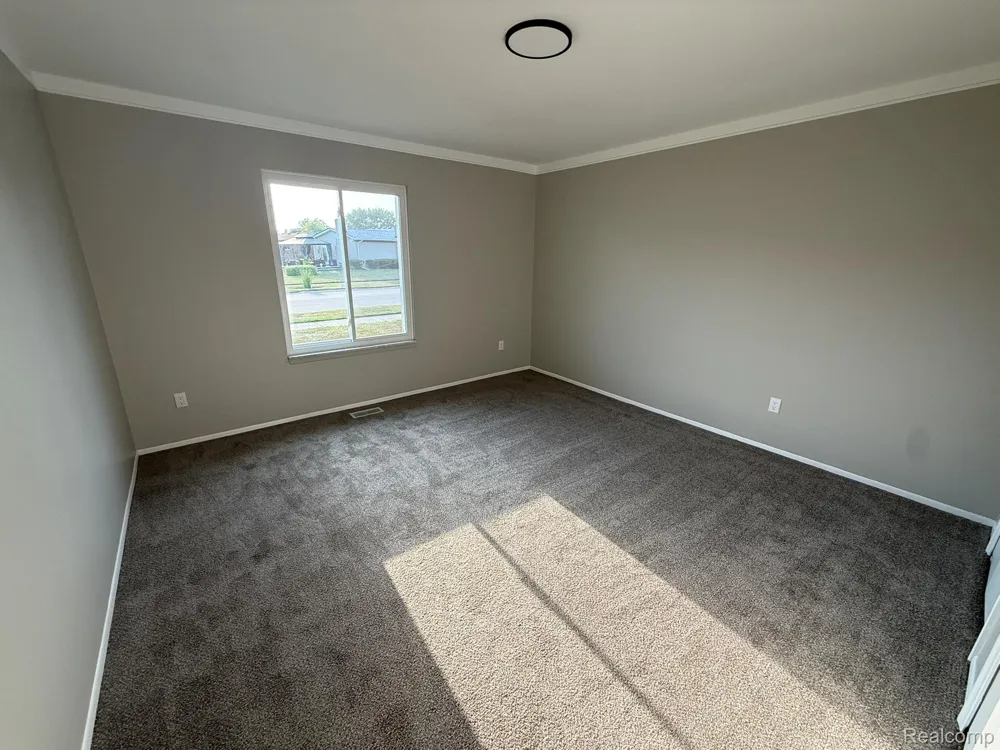 39232 Donahue Drive Clinton Charter Township, MI 48038