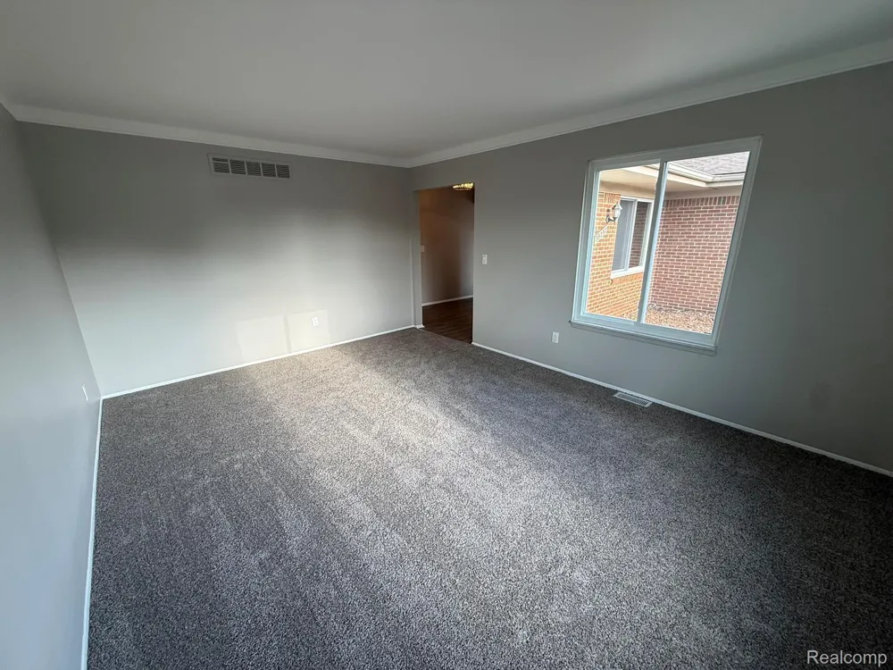 39232 Donahue Drive Clinton Charter Township, MI 48038