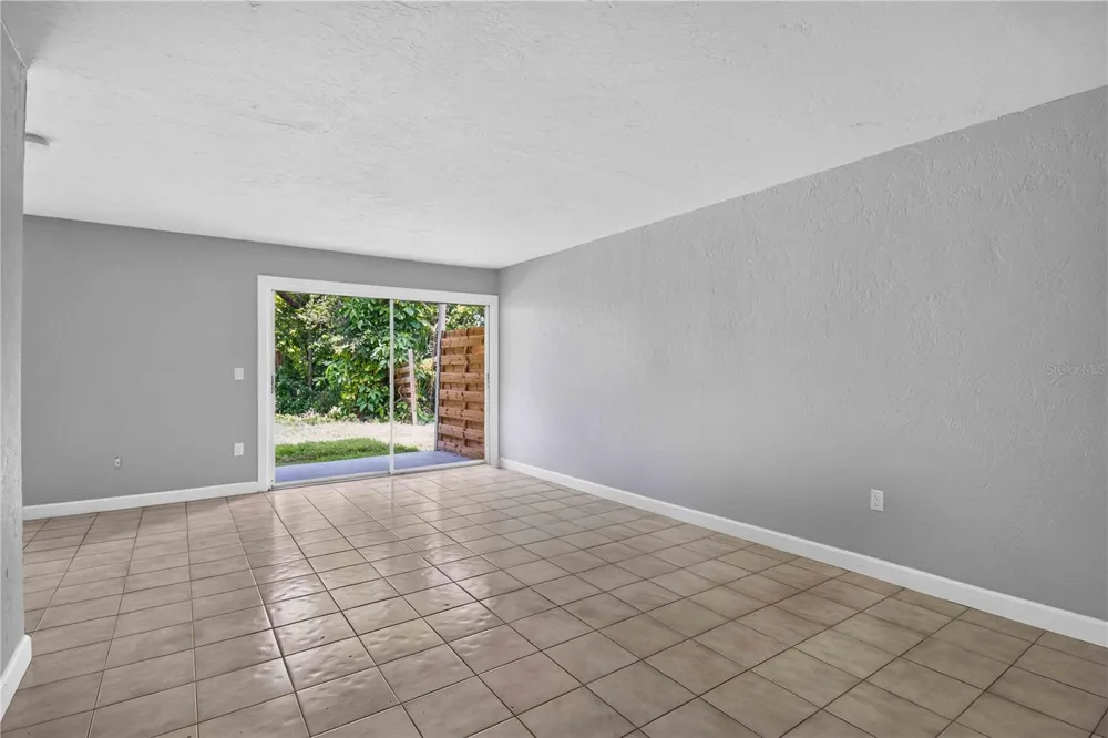 1125 LONGFELLOW WAY #125-B Sarasota, FL 34243