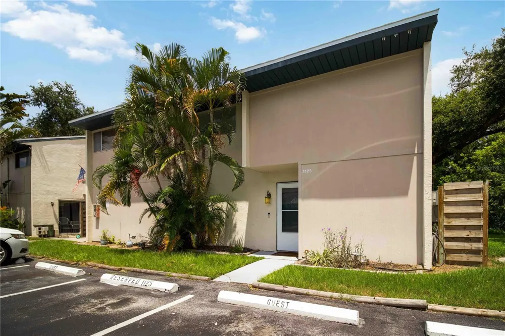 1125 LONGFELLOW WAY #125-B Sarasota, FL 34243
