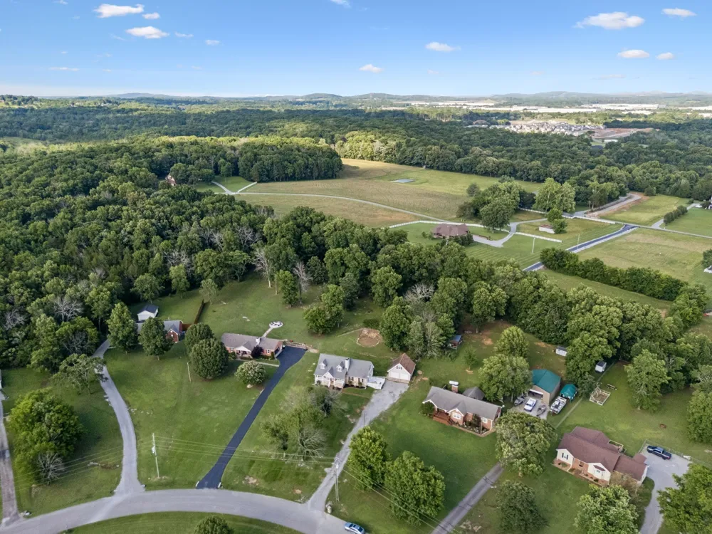 636 Shelley Dr Mount Juliet, TN 37122