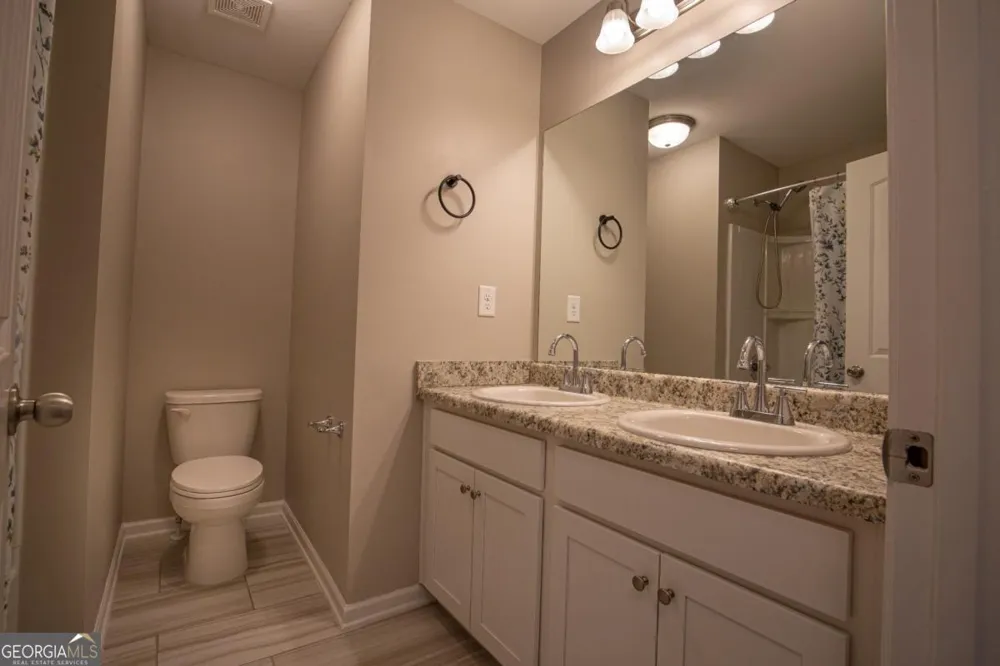 36 NE Thunderhawk LN NE Rydal, GA 30171
