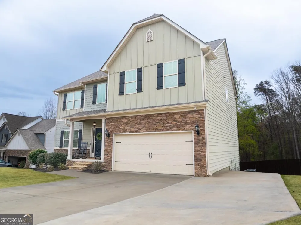 36 NE Thunderhawk LN NE Rydal, GA 30171
